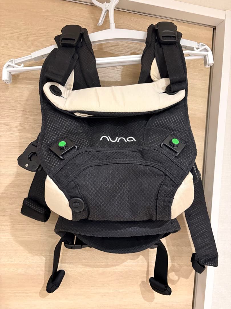 NUNA 抱っこ紐 黒　ヌナ　nuna