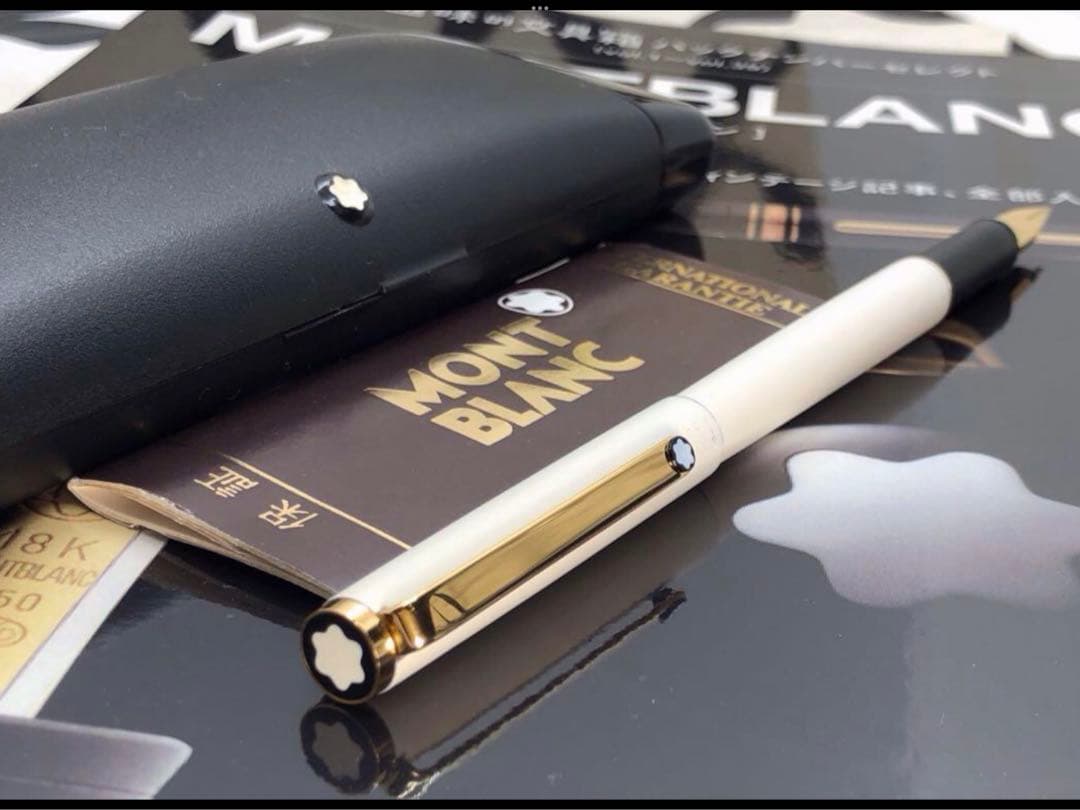 モンブラン　未使用に近い極美品レア純白ホワイトカラー軸SラインNo2118万年筆