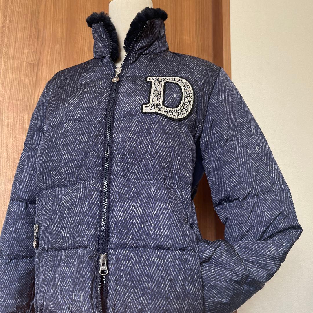 ダンスウィズドラゴン　ダウンジャケット レディース　ネイビー D刺繍