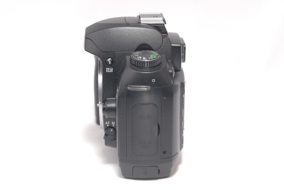 ⭐️高速シャッター⭐️Nikon D70　ニコン　デジタル一眼レフ　カメラ