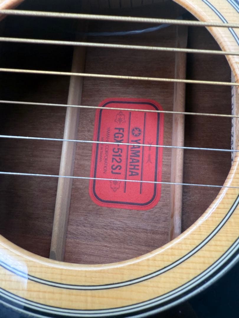 ヤマハFGX 512 SJ エレアコ美品　高級ハードケース付き