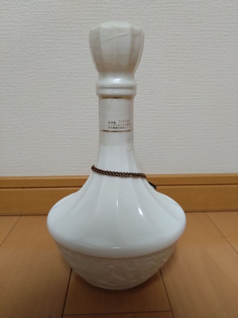 ニッカ　ブラックニッカブレンダーズスピリット 　鶴　陶器ボトル　２本セット