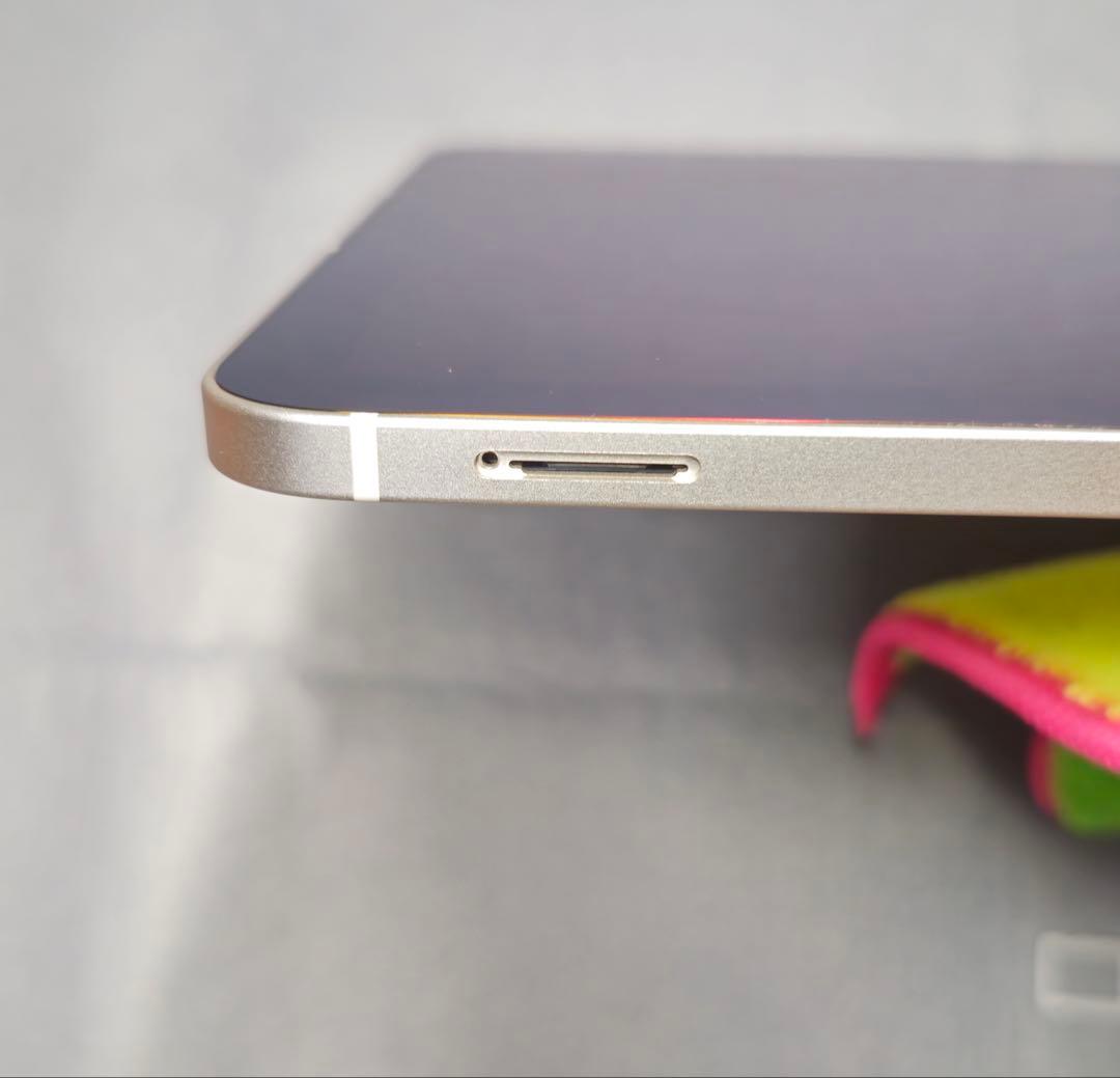 Apple　iPadAir第5世代　64GB　Wi-Fi＋Cellularモデル