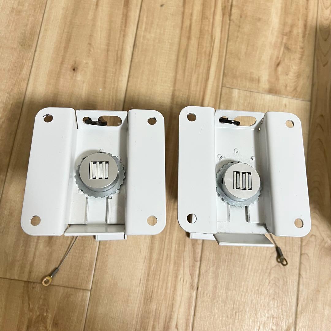 コロ助　BOSE ボーズ 111ADW ペアスピーカー 白 純正吊り金具付