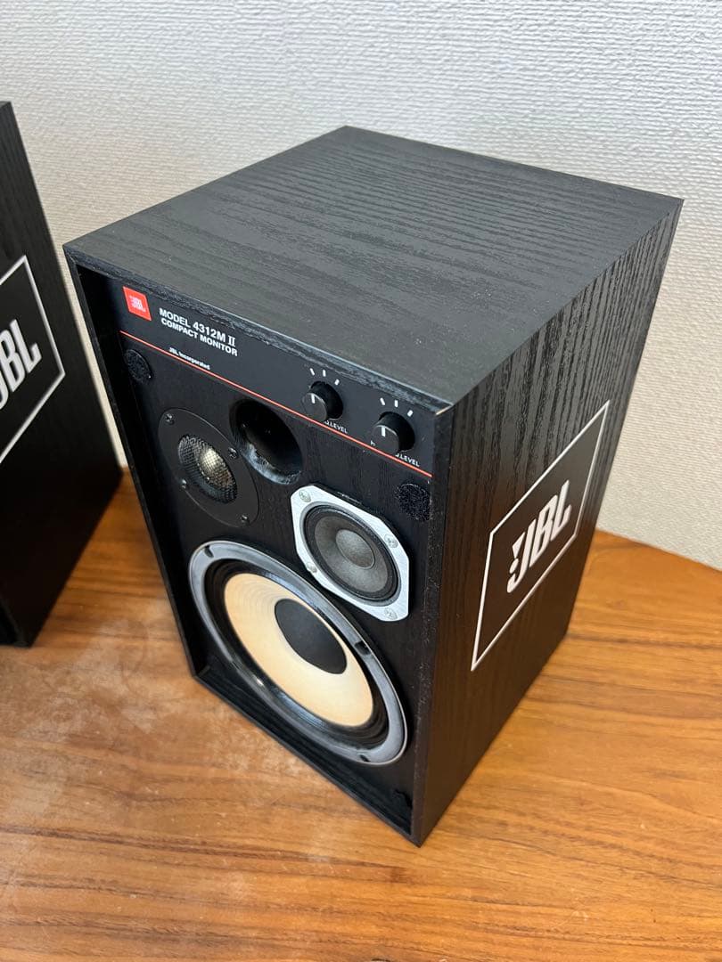 ル*イ様 中古　美品　JBL 4312MⅡ COMPACT MONITOR
