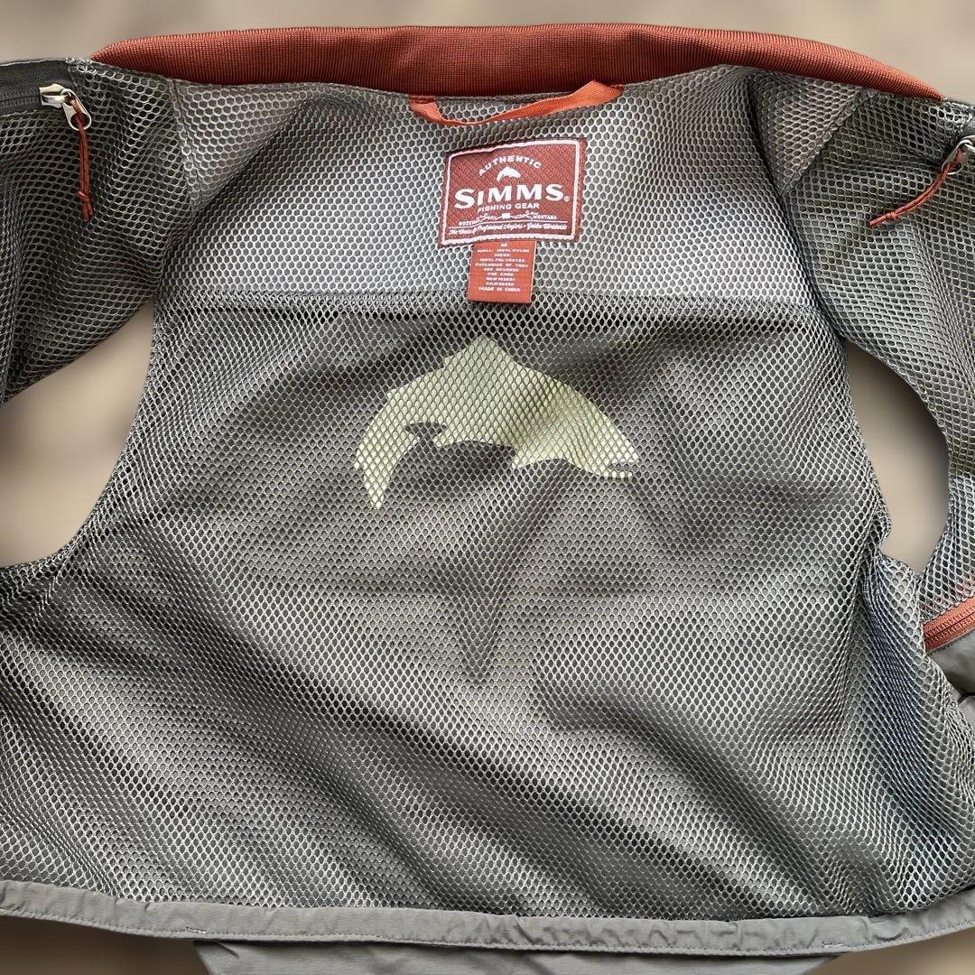 SIMMS シムス ベスト