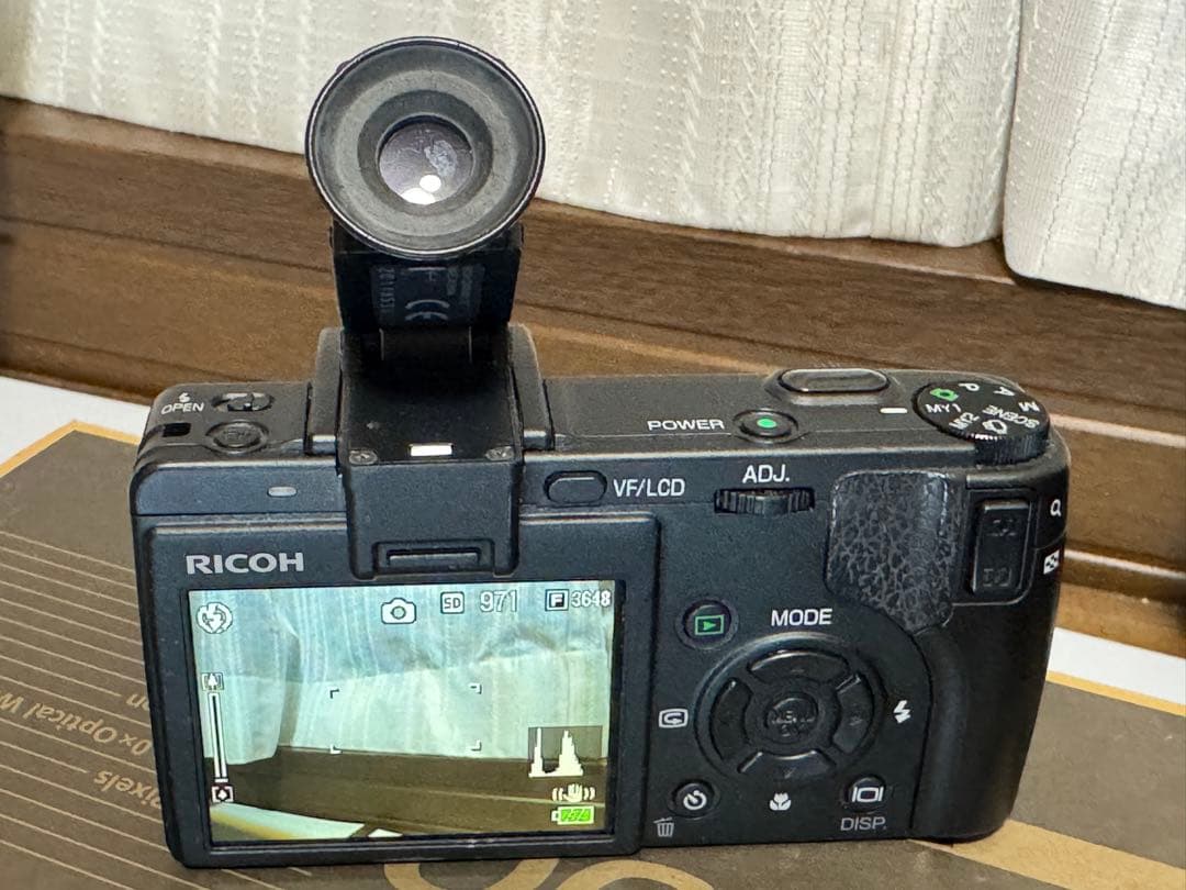 【RICOH】Caplio GX100 with VF-1 とOP類