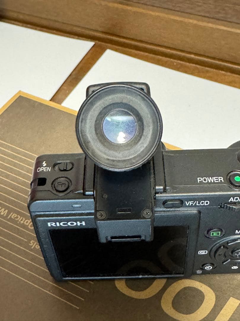 【RICOH】Caplio GX100 with VF-1 とOP類