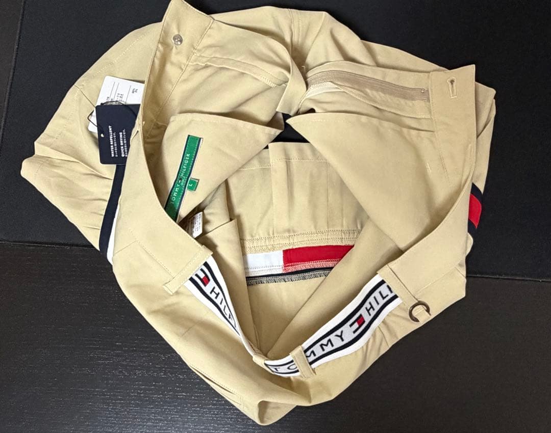 トミーヒルフィガー　ゴルフスカート　サイズL 新品未使用　ベージュ