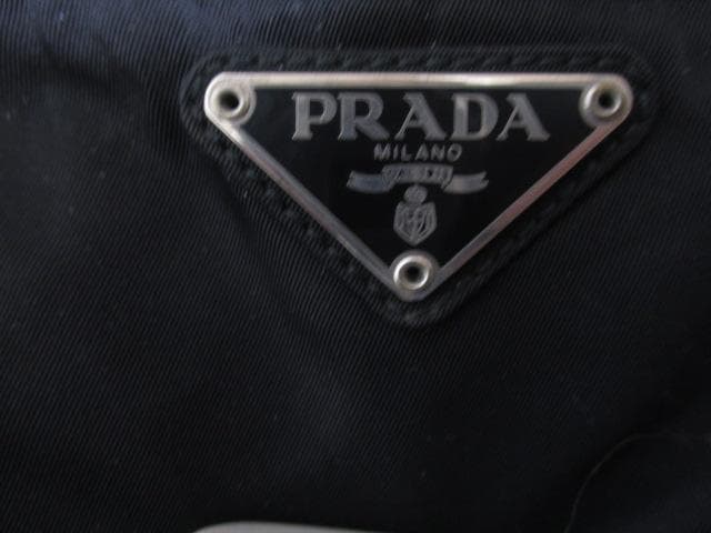 m21621★プラダ★斜め掛けショルダーバッグ・収納袋付き