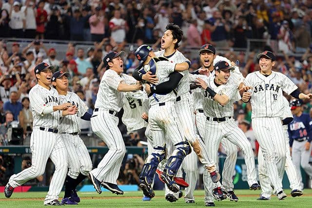 ミズノ MIZUNO 2023WBC優勝記念特別ベース型ペナント　新品未開封品