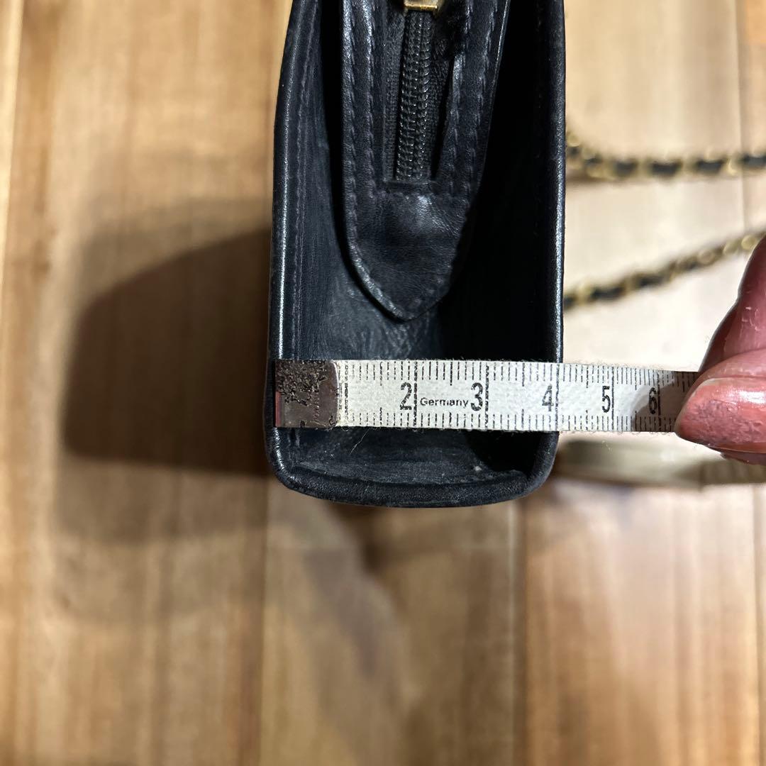 シャネル　斜めがけポシェット　紺色