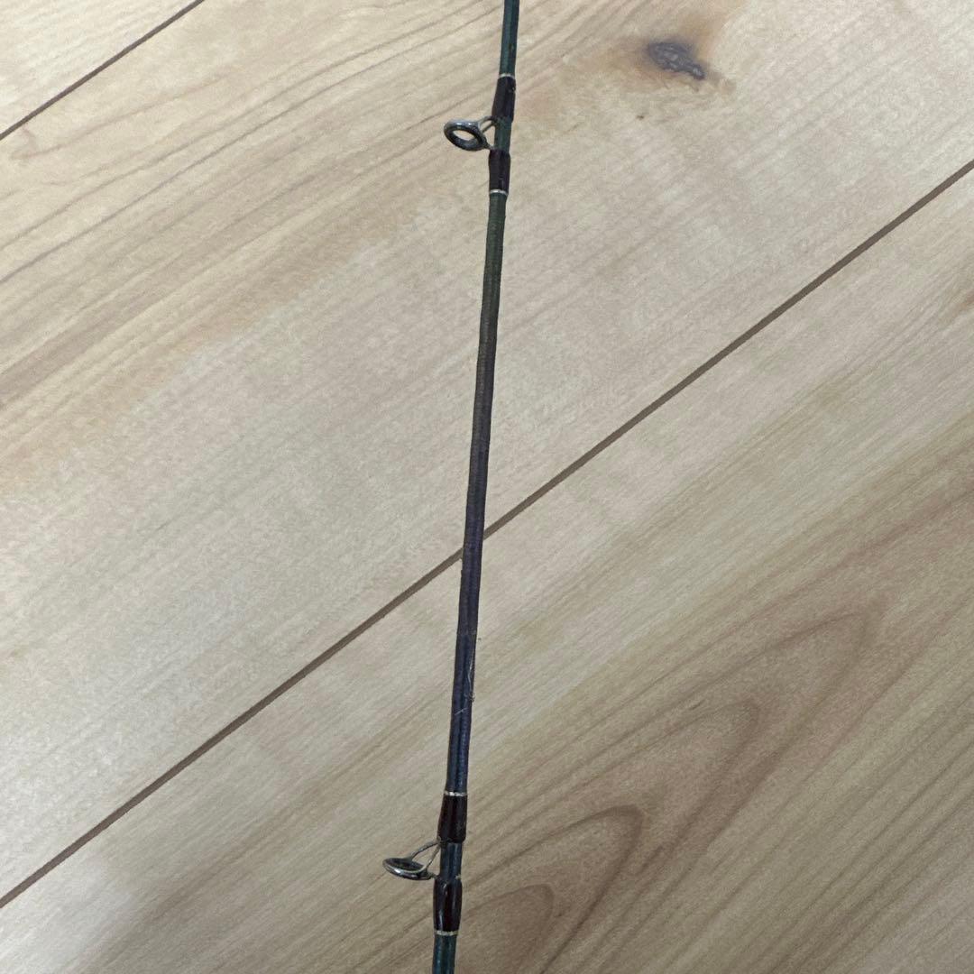 ワールドシャウラ 1652R-3 スーパーレッド シマノ　送料込み