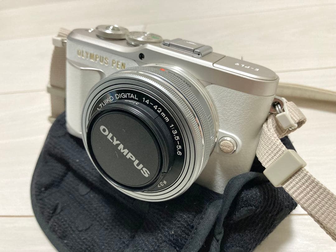 【美品】OLYMPUS オリンパス PEN E-PL9 ミラーレス一眼カメラ