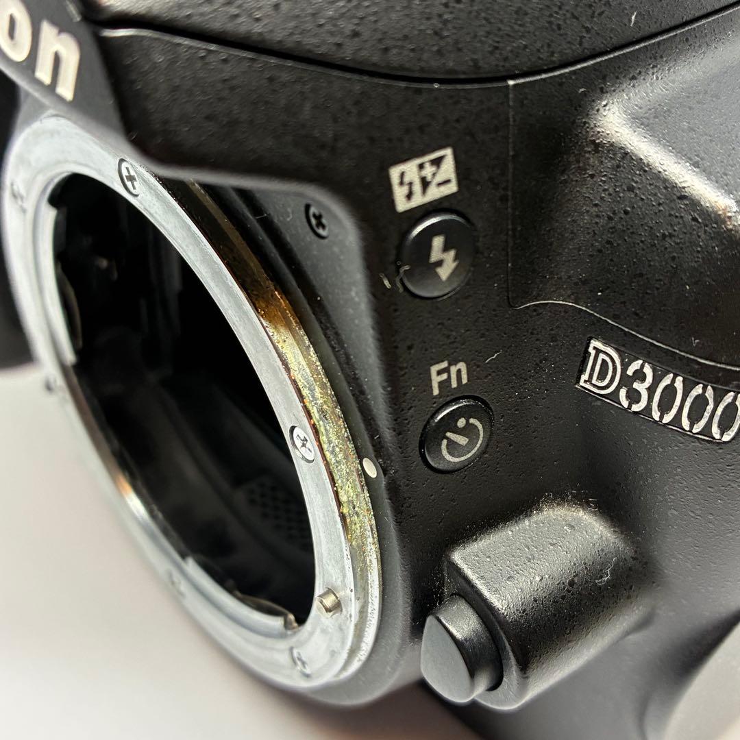 Nikon D3000 ボディ デジタル一眼レフカメラ