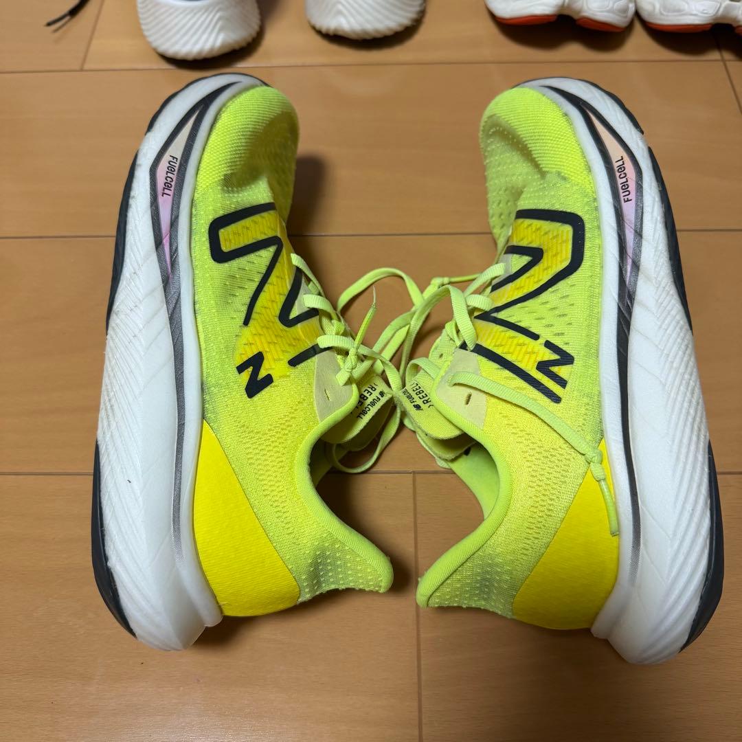 ニューバランス ランニングシューズ 4点セット 27cmの方オススメ