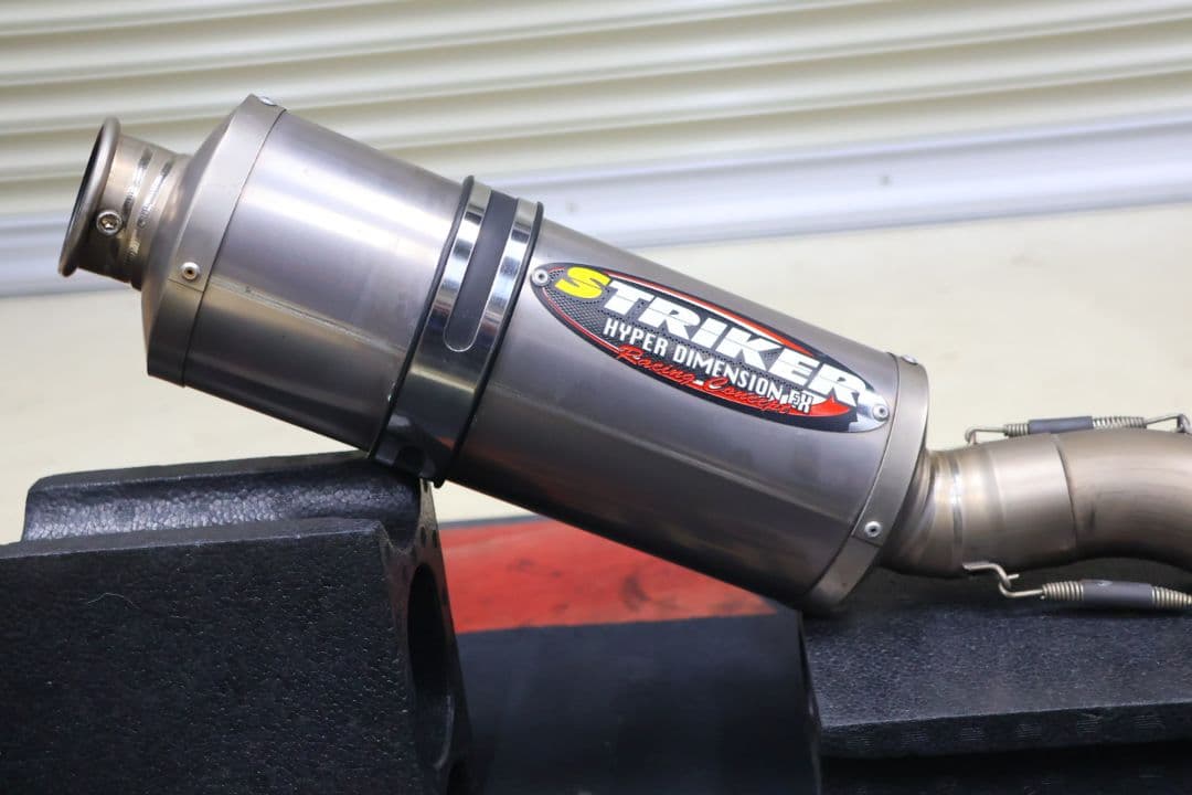 CBR600RR 05-06 PC37　後期　ストライカースリップオンマフラー