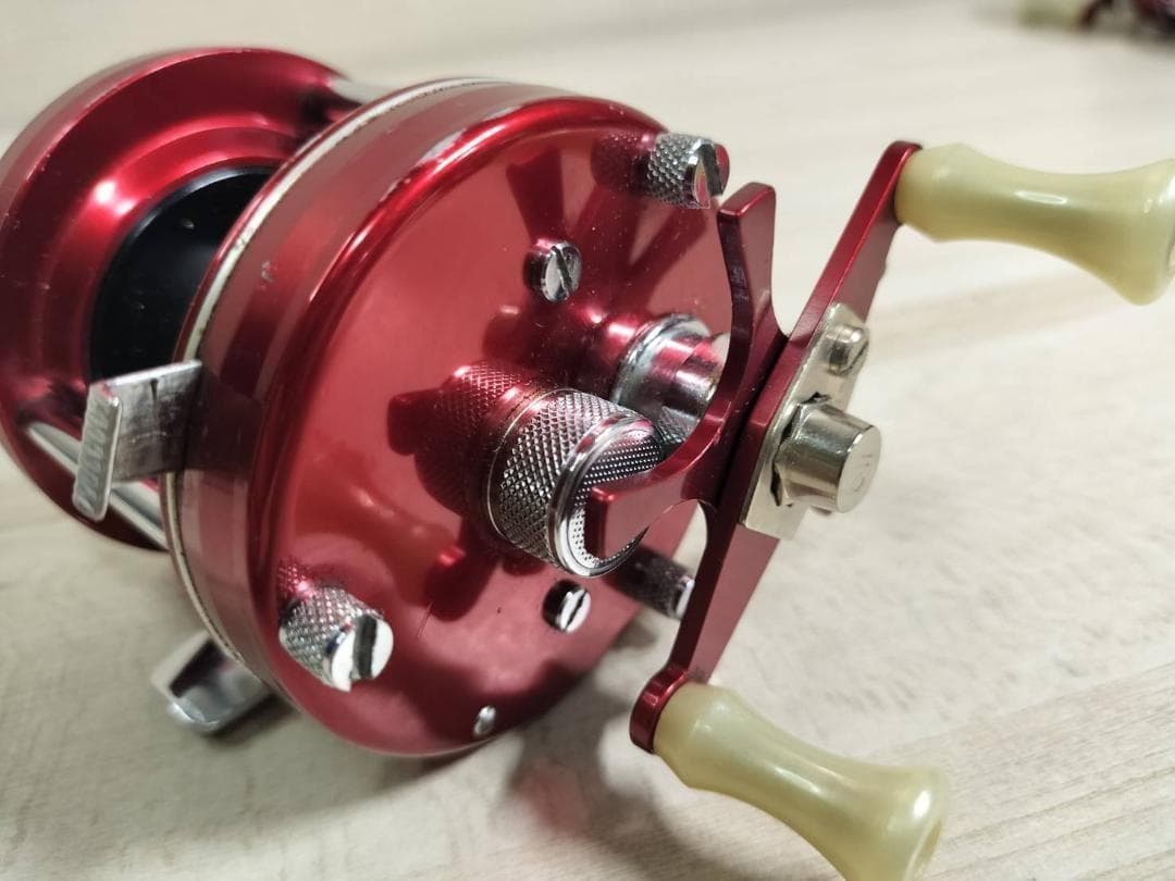 masaABU GARCIA アブ アンバサダー 5000　4ネジ