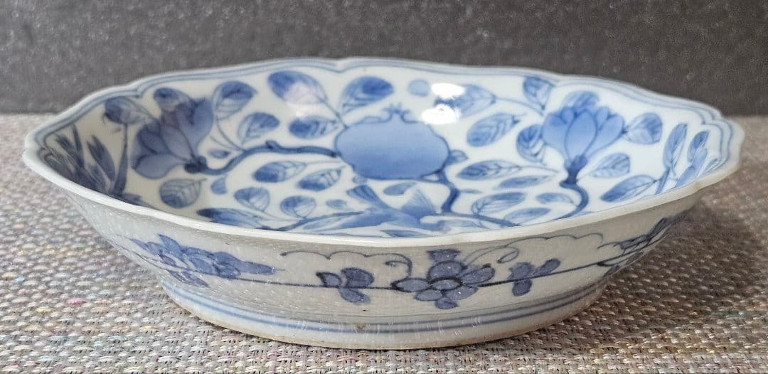 本物保証❗️】江戸前期～中期 藍柿右衛門　柘榴に双鳥図　14.8cm　 唐草文皿