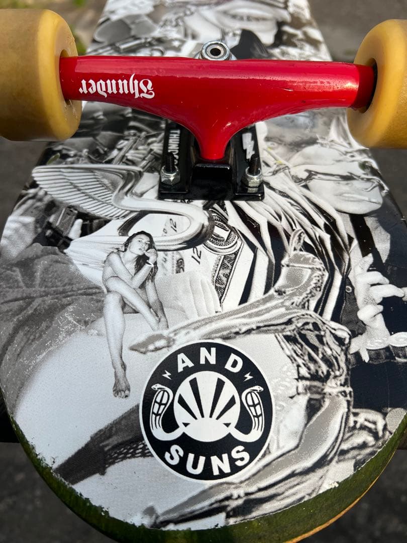 AND SUNS スケートボード