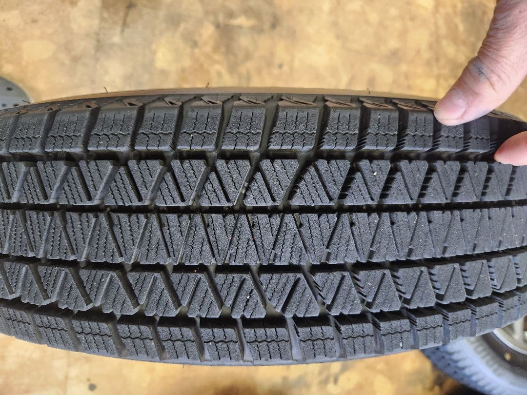 ブリヂストン 16インチ スタッドレスタイヤ ホイールセット