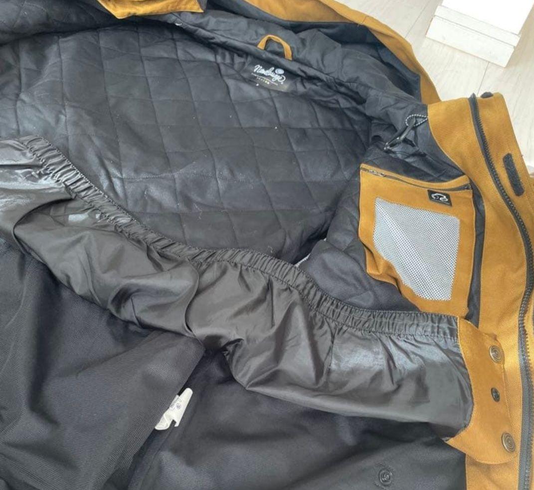 スノーボードウエア　Namelessage Lサイズ　上下　セットアップ