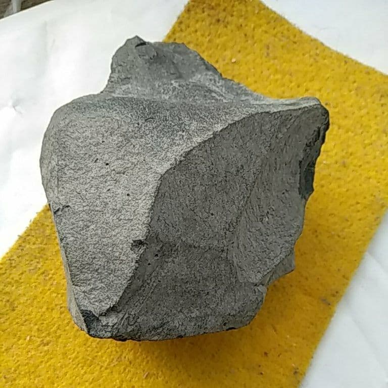 握り鎚　出土石器　旧石器時代　縄文時代　サヌカイト　　184