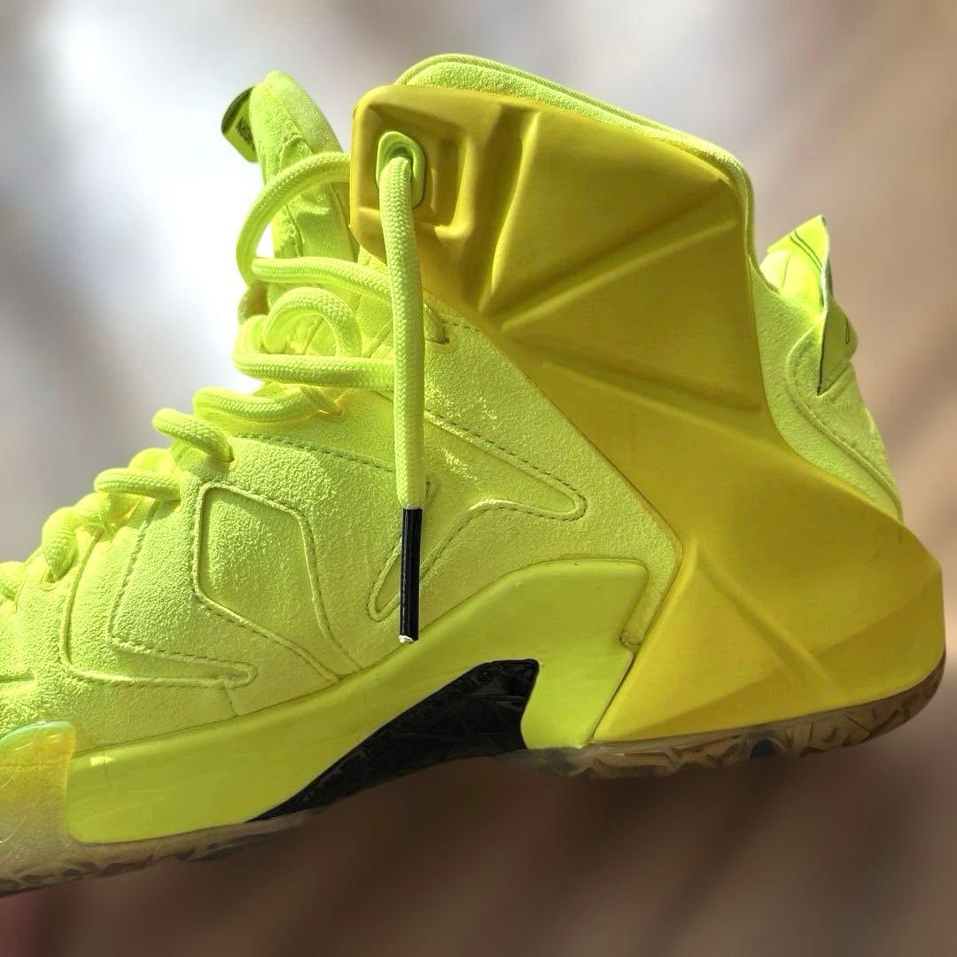 NIKE レブロン LEBRON 12 EXTボルト　イエロー