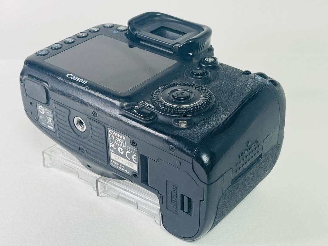Canon キヤノン EOS 7D デジタル一眼レフ カメラ 動作未確認