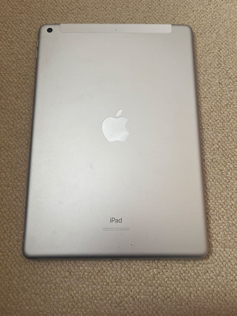 iPad7世代　32GB シルバー