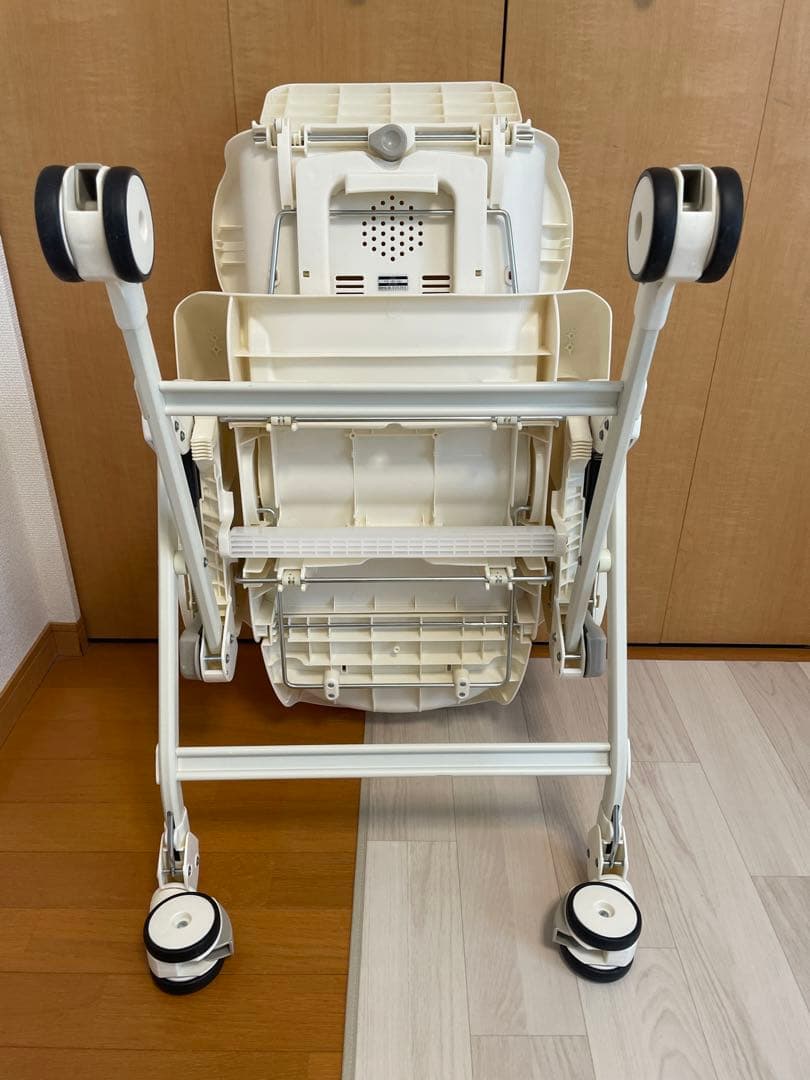 本日15時までまー【美品】Combi ベビーステーション 限定モデル