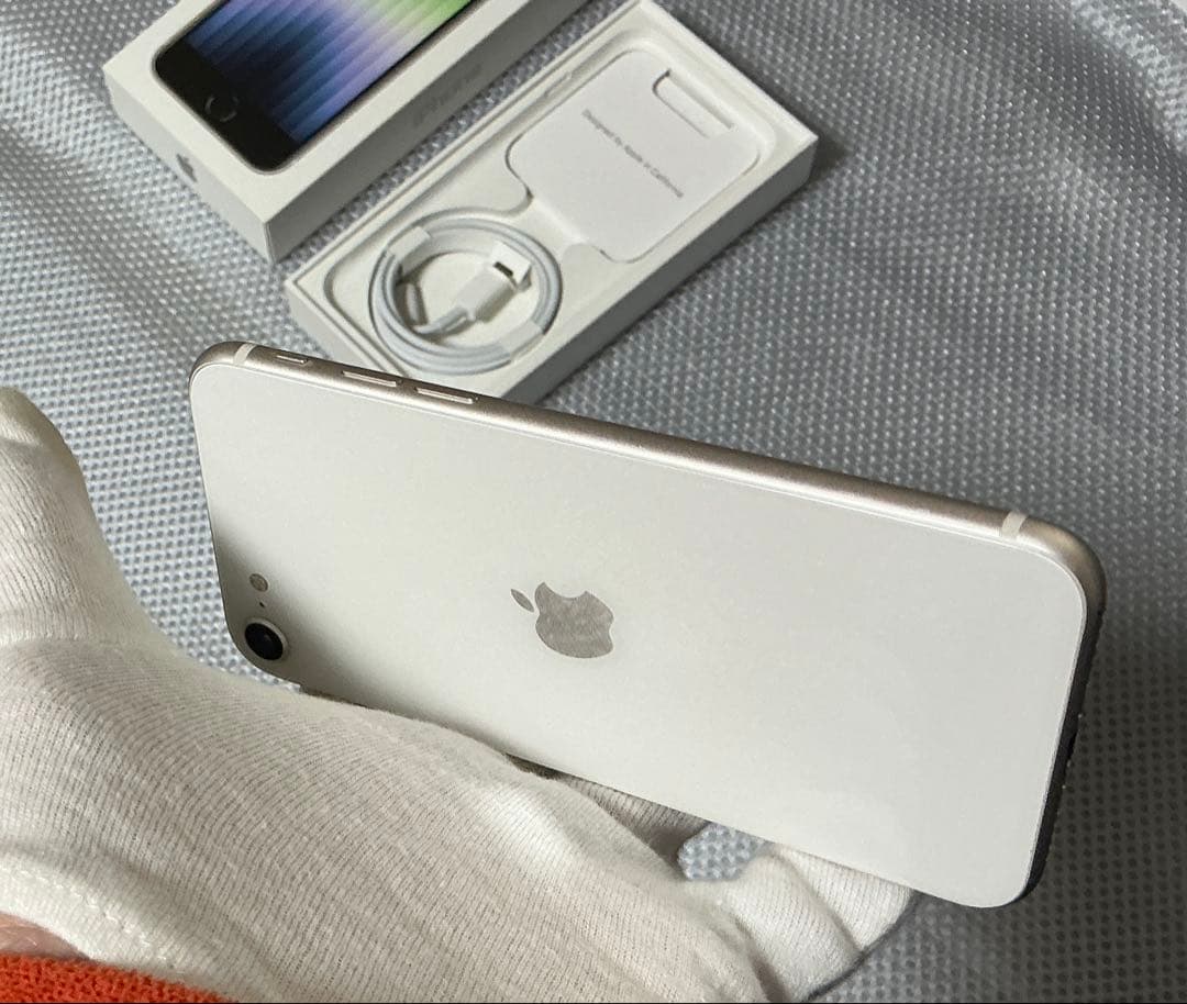 《美品》iPhone SE 第3世代 128GB スターライト 純正電池100%