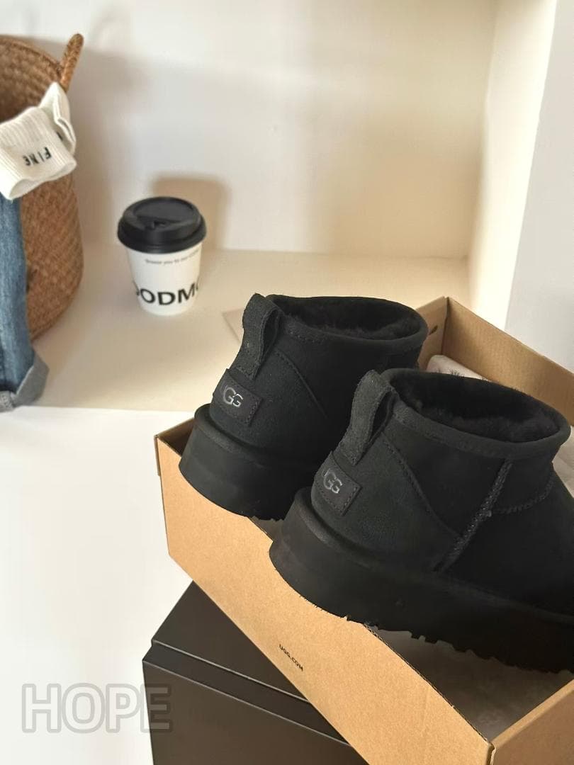 UGG アグ ウルトラミニ プラットフォーム 24cm レディース