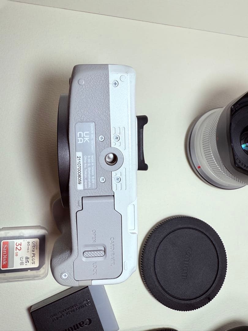 Canon EOS R50+レンズrf 18-45mm+sd card 32gb