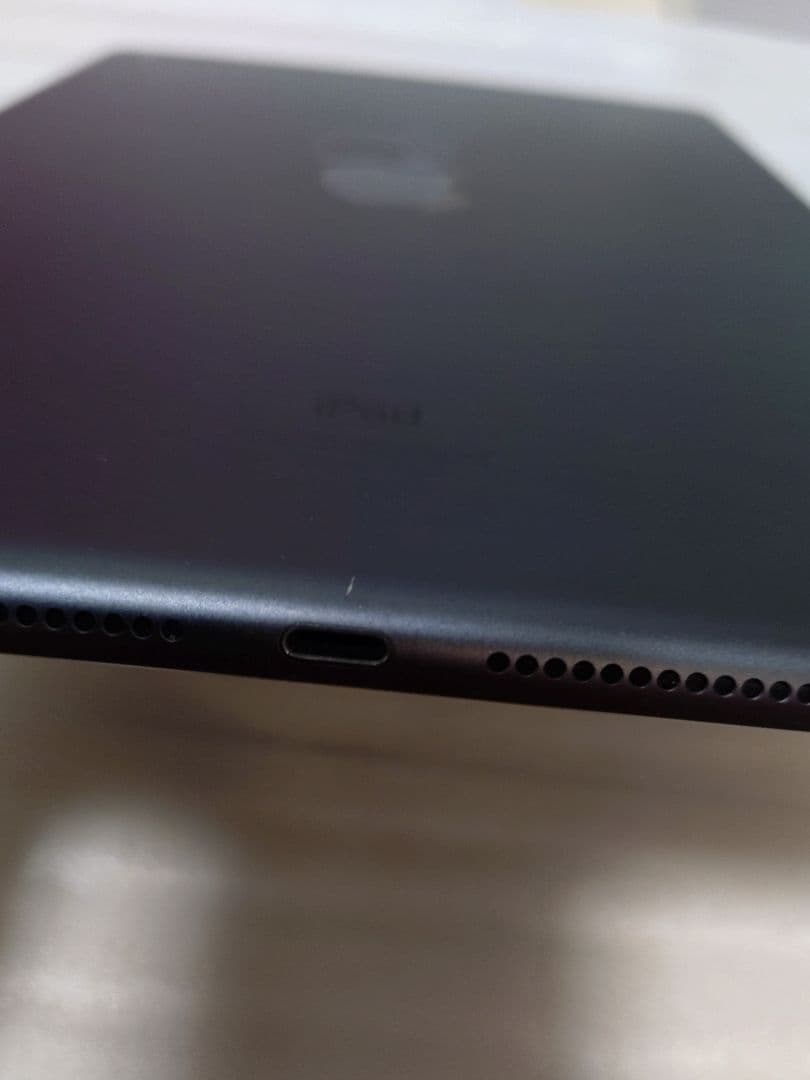 Ipad 7世紀　128gb スペースグレー