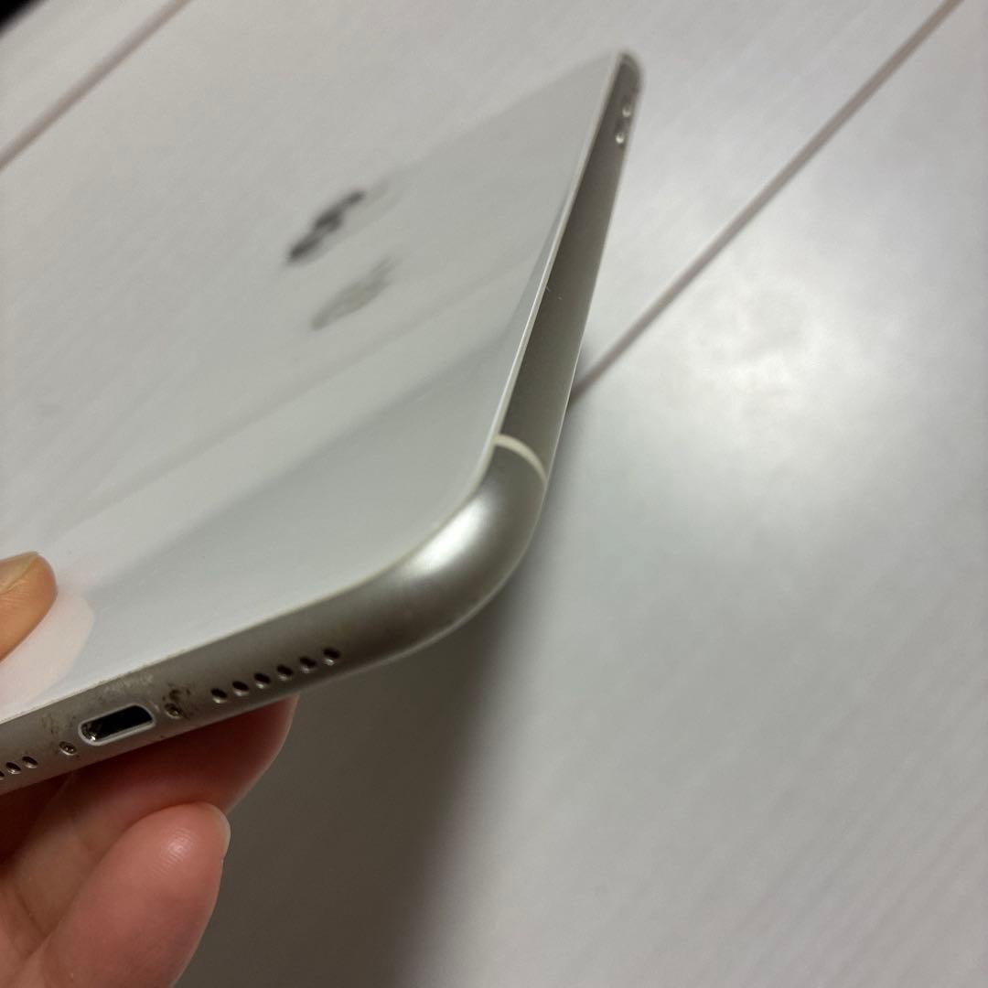 iPhone11 ホワイト