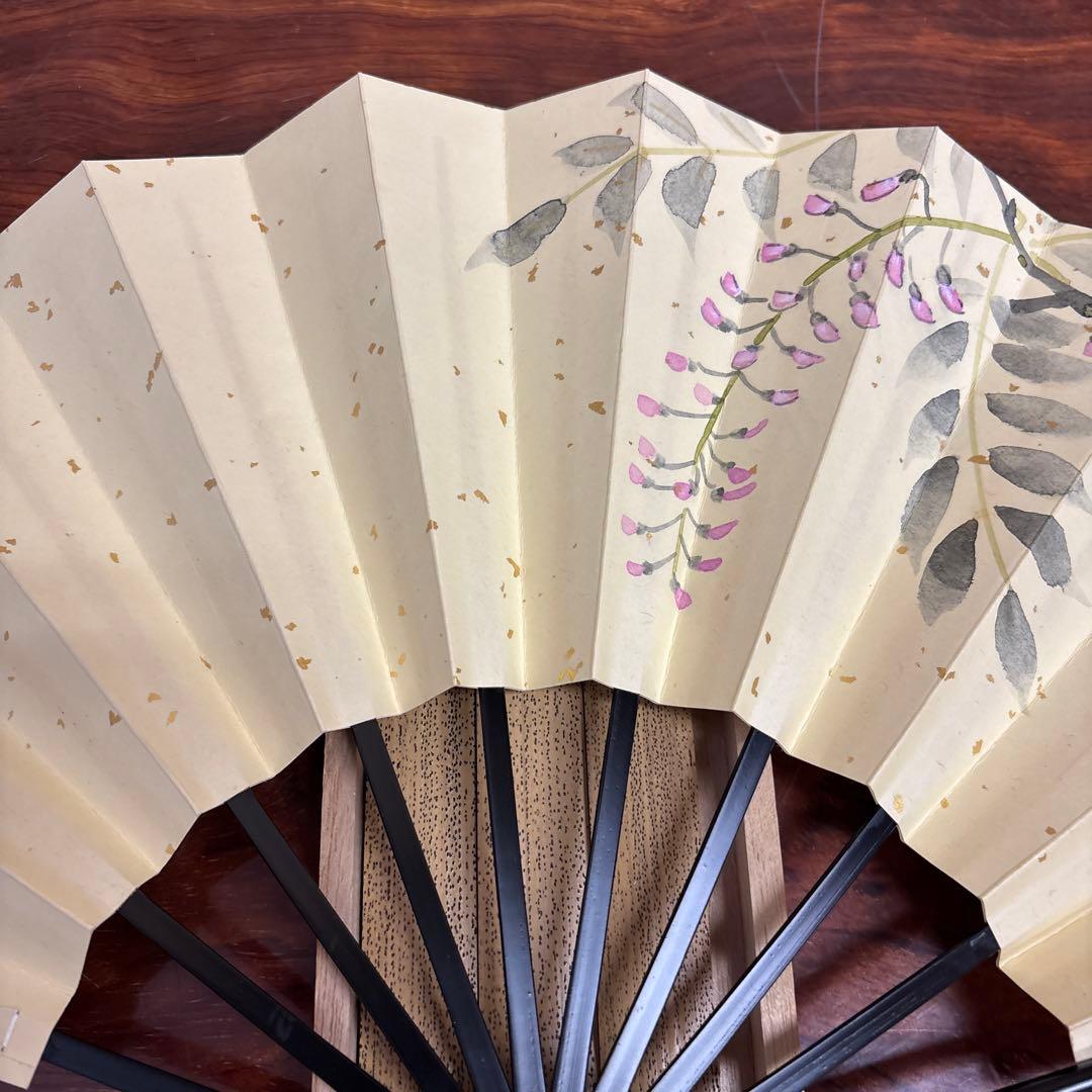 舞扇子 紫の花と緑の葉　　o0114o15