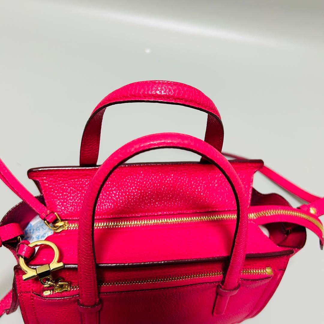 超美品 Ferragamo フェラガモ ガンチーニ エイミー ハンドバッグ