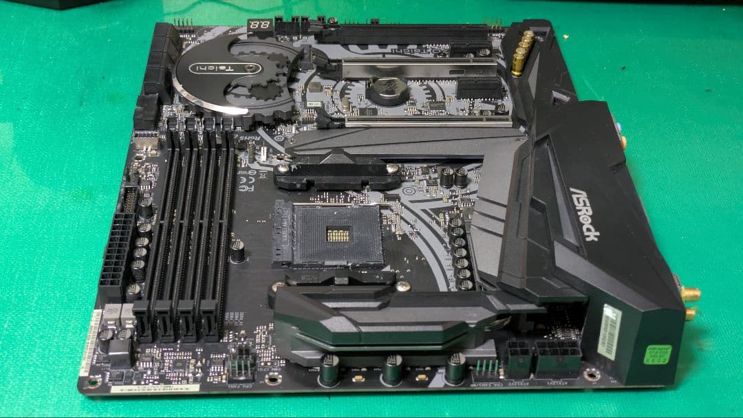 ASRock X470 Taichi マザーボード [動作確認済]