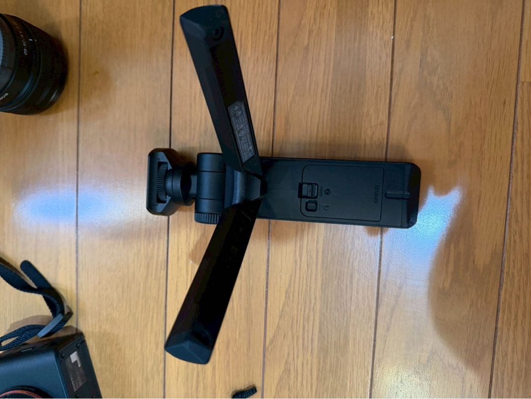 SONY 一眼レフカメラ、三脚、カバー、ショルダーバッグのセット