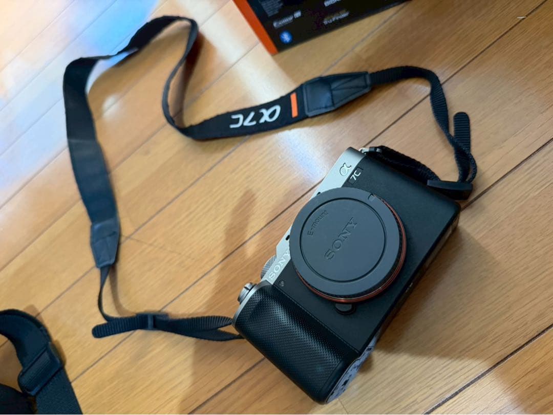 SONY 一眼レフカメラ、三脚、カバー、ショルダーバッグのセット