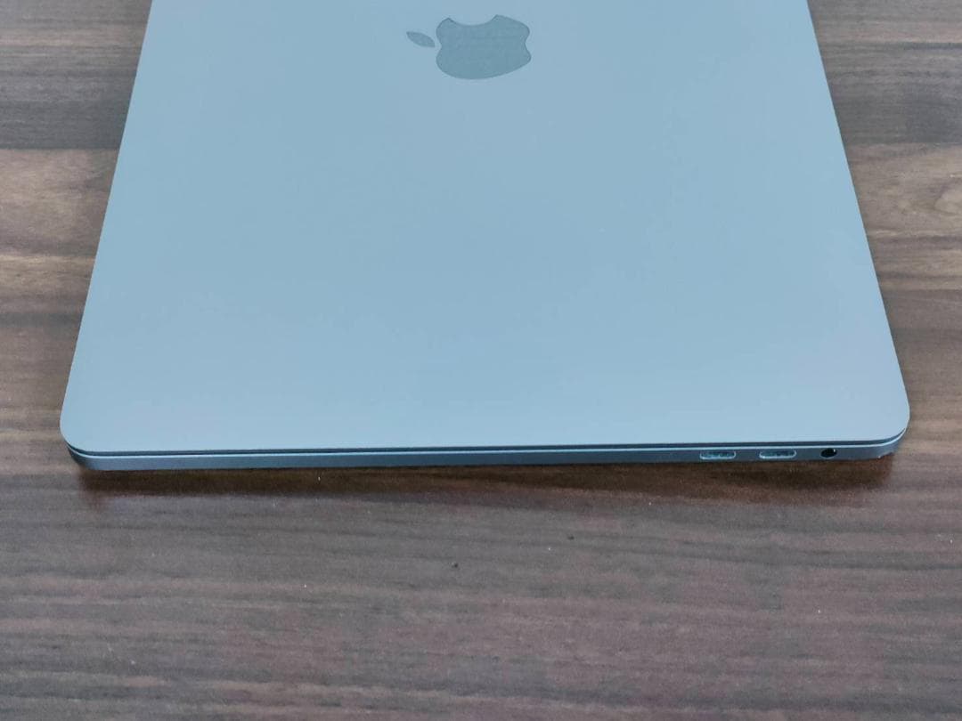 充電346 MacBook Air 2020 13型 i5 512GB C2