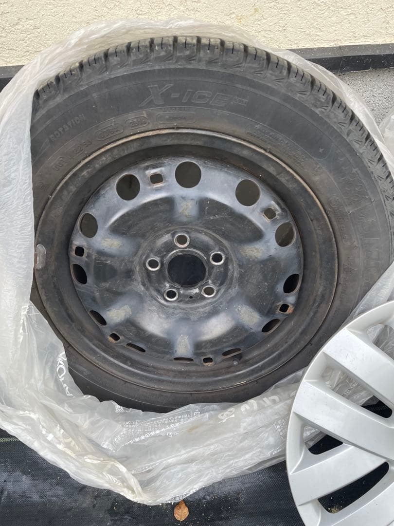 スタッドレスタイヤ ホイールセット　185/65R15