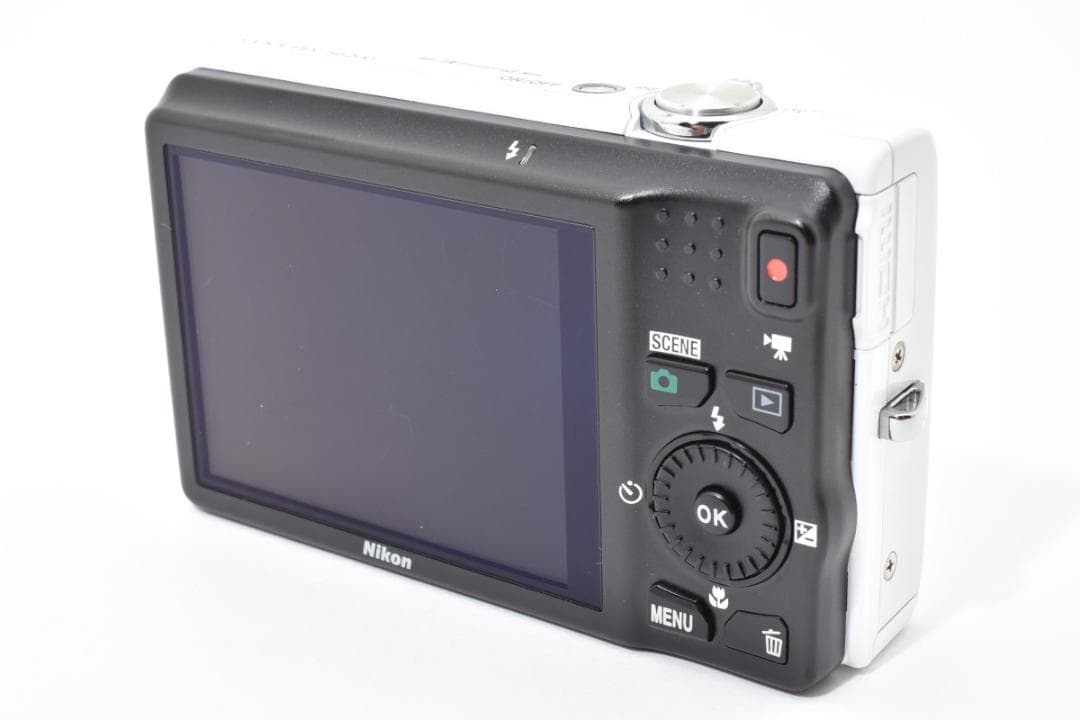 動作品Nikon COOLPIX S6200ニコン　デジカメ　ホワイト#959