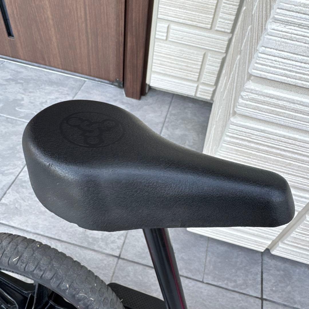 ストライダー　12インチ　ピンク