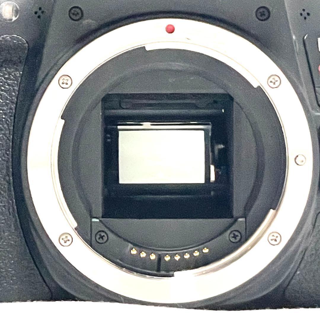 お買い得❣️ Canon EOS Kiss X8i バリアングルモニタ 高画質