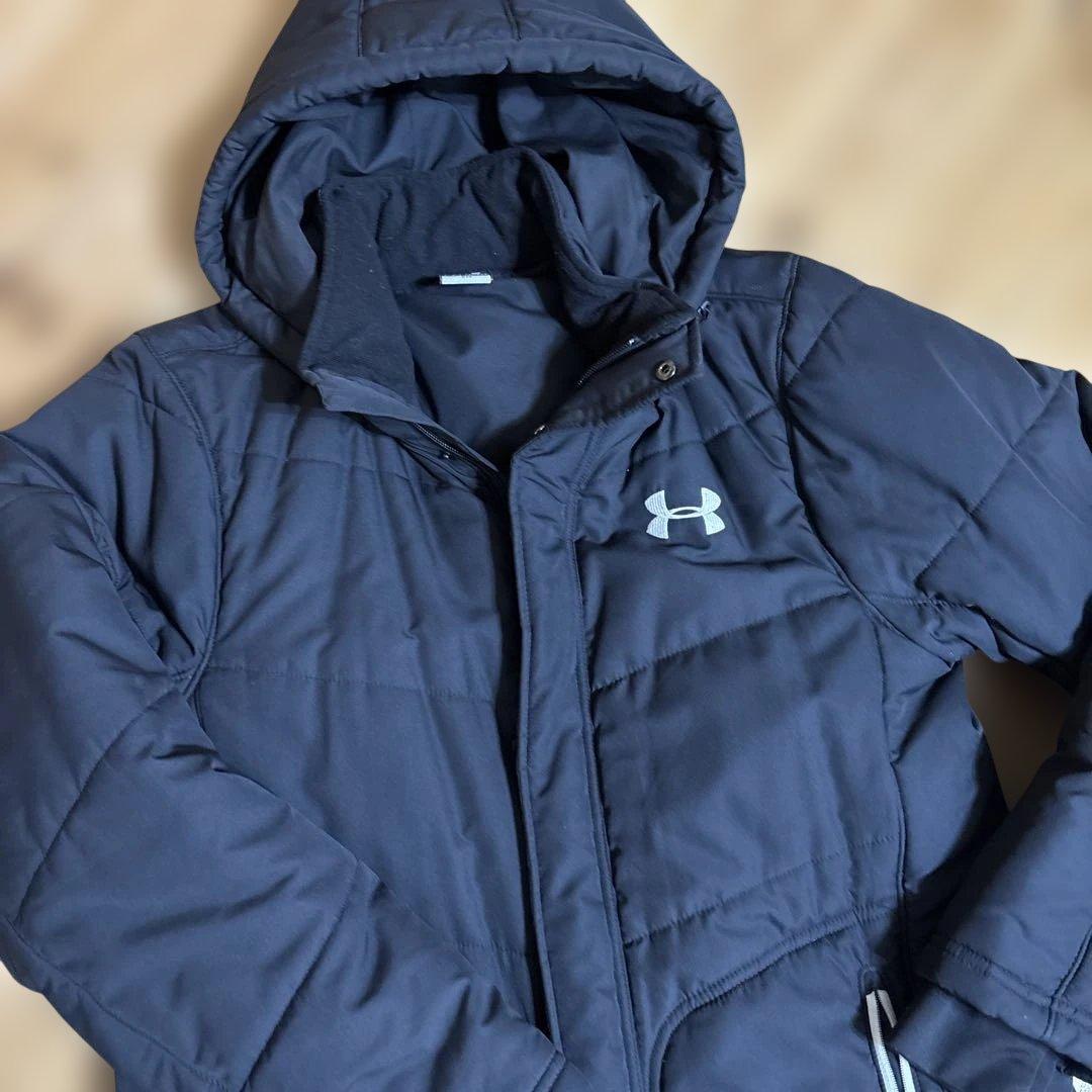 ⭐︎ お値下げ　超美品Under Armour ベンチコートM