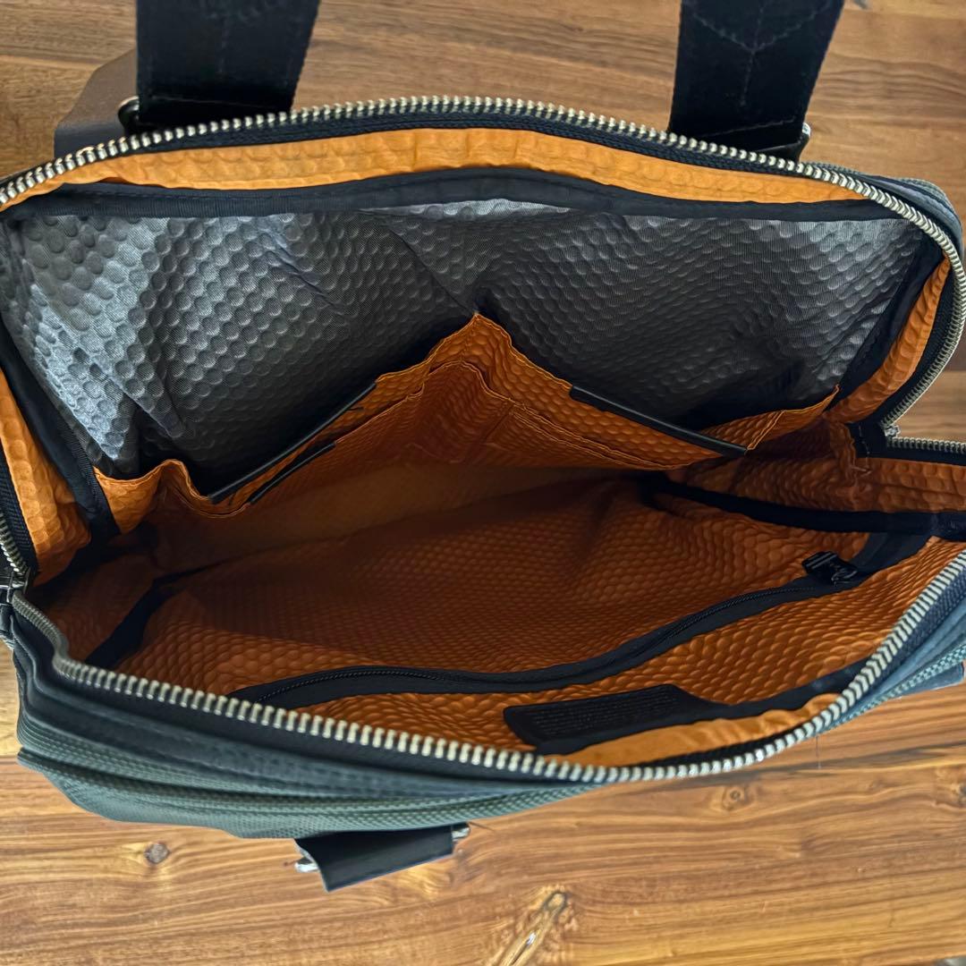 ◎週末限定セール中 TUMI オリーブグリーン ビジネスバッグ 2月末まで出品