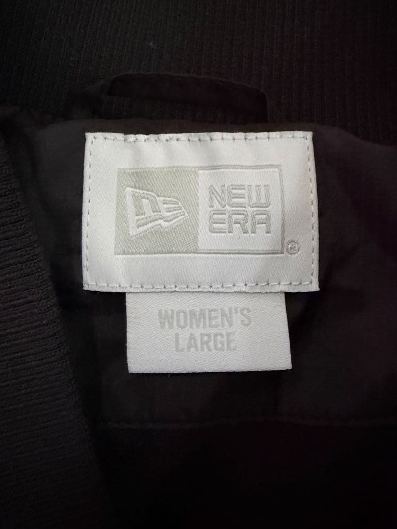 NEW ERA ウィメンズL ブラックボンバージャケット