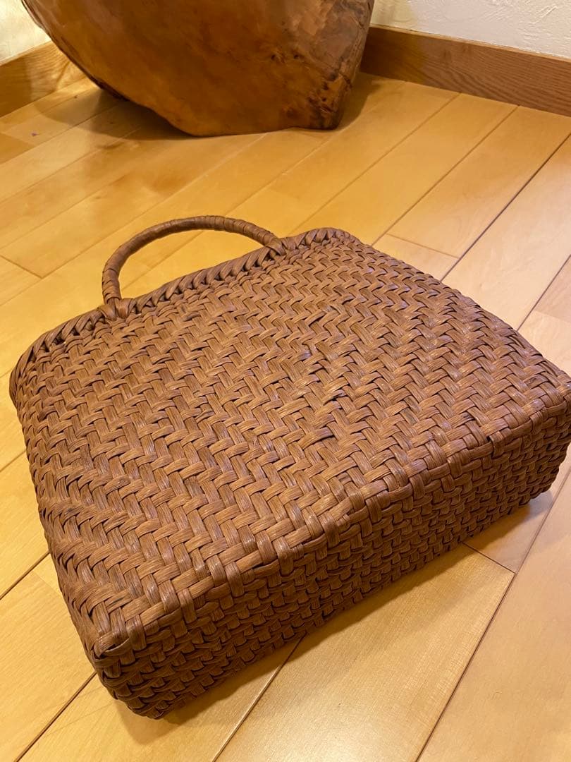 国産　信州山葡萄籠バッグ　内布付き　網代編み　保護猫支援